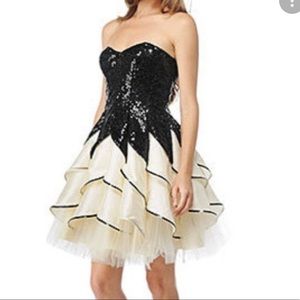 BETSY JOHNSON  FORMAL EVENING DAHLIA DRESS SIZE 6